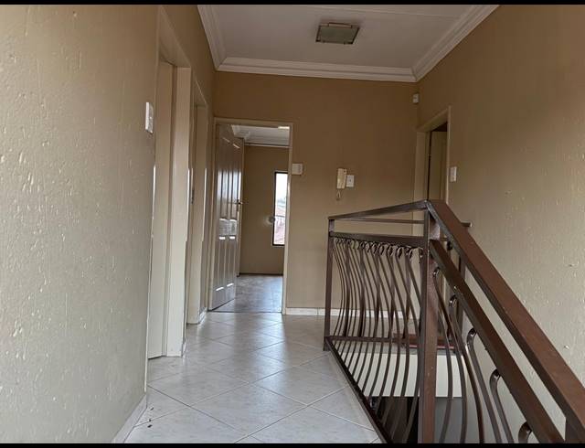 3 BEDROOM TOWNHOUSE TO LET IN SONNEVELD